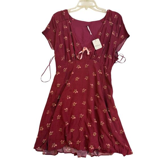 Free People Dress Womens Sz S/M Mini Smocked Waist Burgundy Cottage NWT $129 - Picture 3 of 8